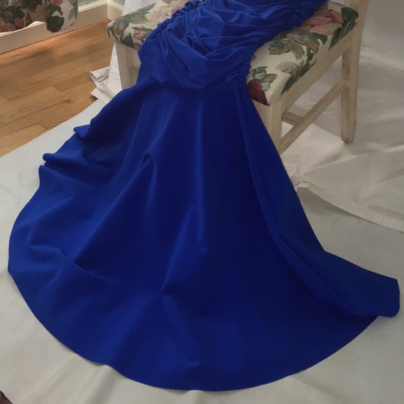 CHIARA BONI Zurlita Mermaid Ruched Gown Royal Blue - Picture 7 of 9